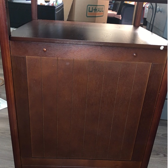 Cat litter box enclosure with shelving - Picture 5 of 9